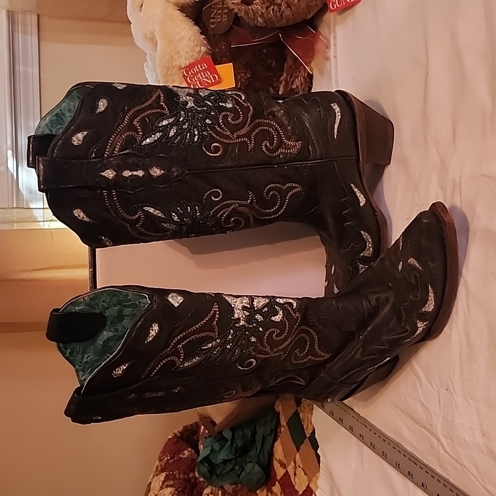 Corral Snip Toe Cowboy Boots